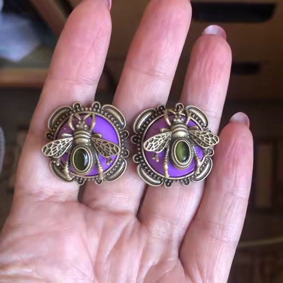 Victorian Bee Antique Earrings - Picture 2 of 4